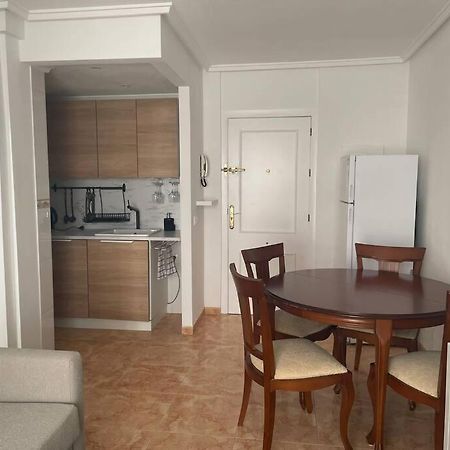 Cozy Apartment 5 Mins To Beach تورّيفيِخا المظهر الخارجي الصورة