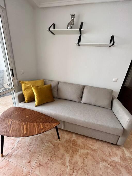 Cozy Apartment 5 Mins To Beach تورّيفيِخا المظهر الخارجي الصورة